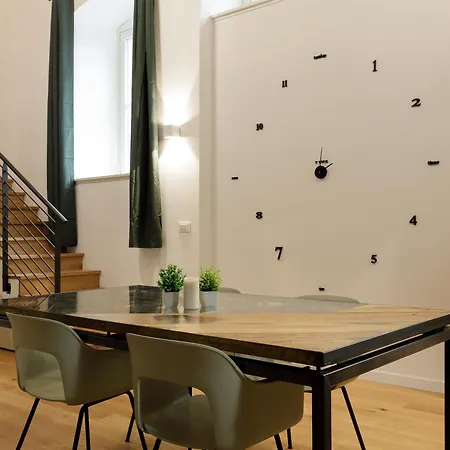 Petrarca Design Loft A Апартаменты Триест