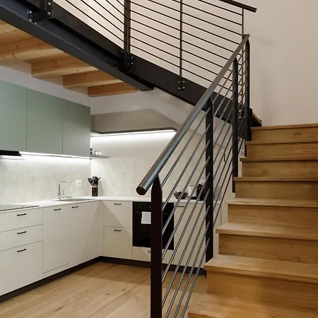 Petrarca Design Loft A *